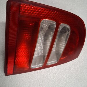 Fanale posteriore sinistro AXR ZSB1U6945095 Skoda Octavia berlina