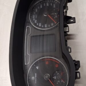 8U0920940M QUADRO STRUMENTI CONTACHILOMETRI AUDI Q3 2.0 D 4X4 110KW AUT 5P 2016